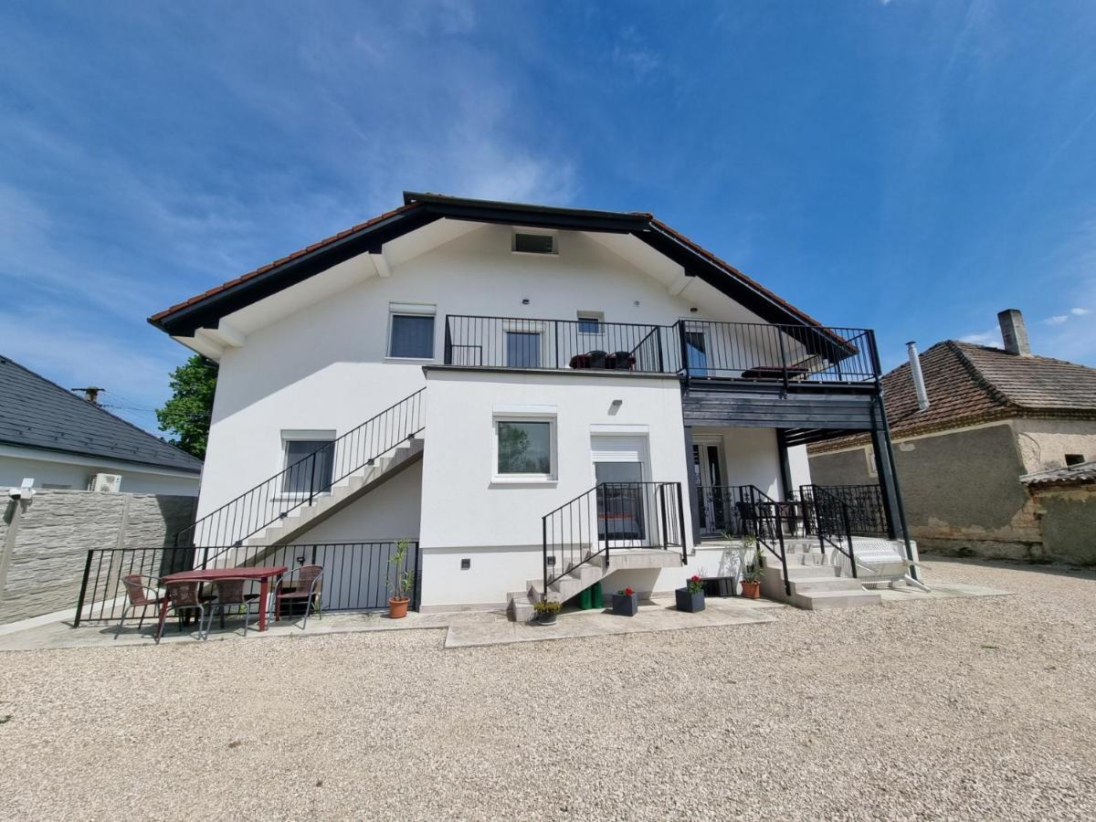 Duna-Beach Apartman Kimle Экстерьер фото
