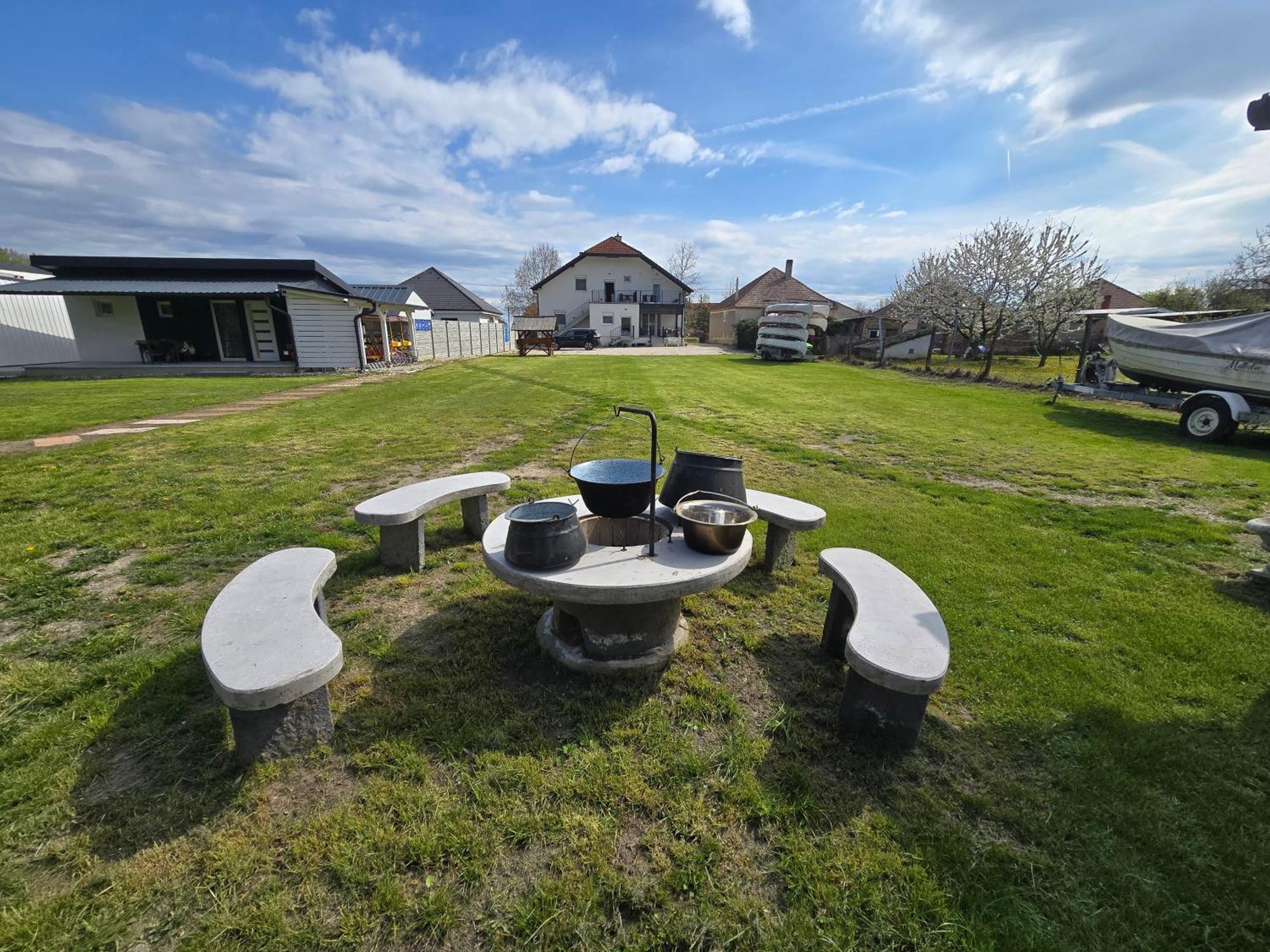 Duna-Beach Apartman Kimle Экстерьер фото